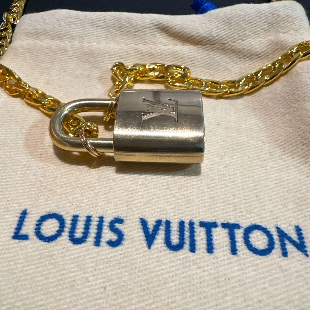 ルイヴィトン ネックレス パドロック カデナ チェーン付き 南京錠