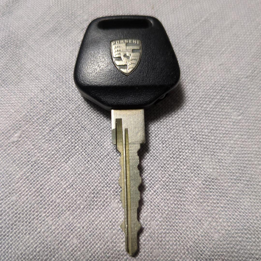 ポルシェ純正キーヘッド 空冷世代対応 白黒クレスト930/964/993/944