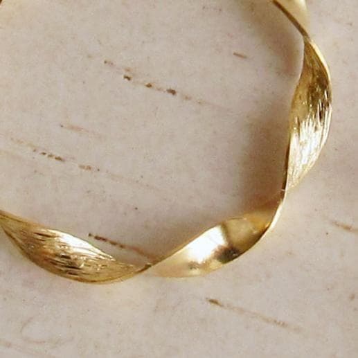 フープピアス K18✨平ツイストS 10mm 18金 ゴールド 日本製 刻印あり