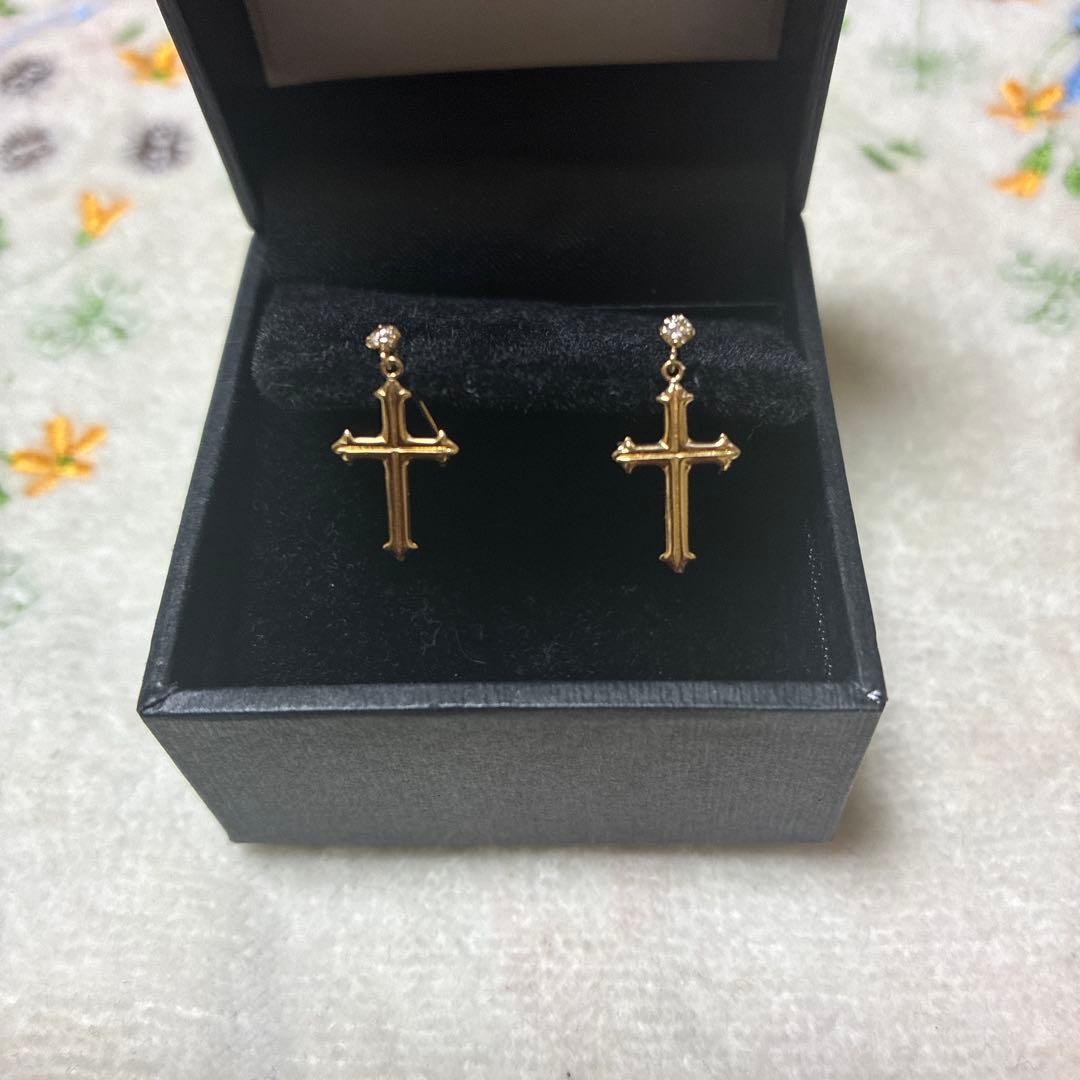 18金クロスダイヤピアス K18 プラス クロス ダイヤモンド ピアス プチサイズだから、使いやすい