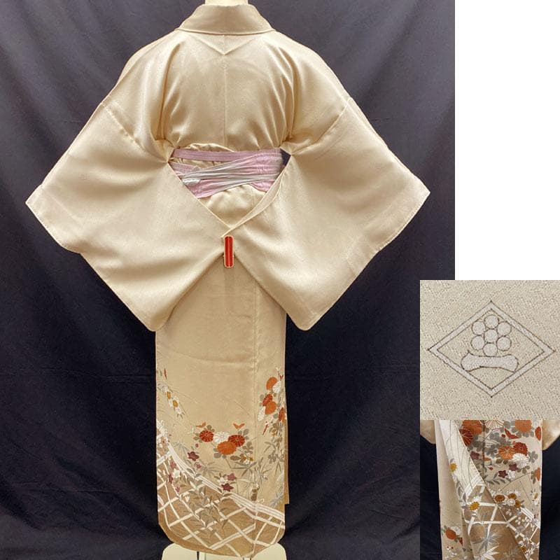 603mo12◎色留袖 金駒刺繍 金彩 地紋 秋草文 三つ紋 鳥の子色◎ - メルカリ