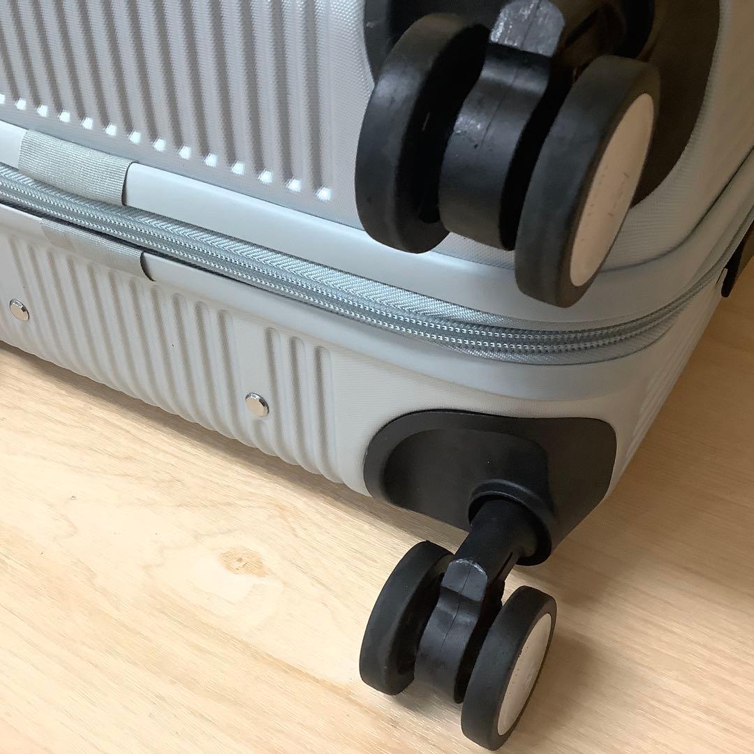 スイスミリタリー スーツケース 38.5L SM-C920 シルバー　※077