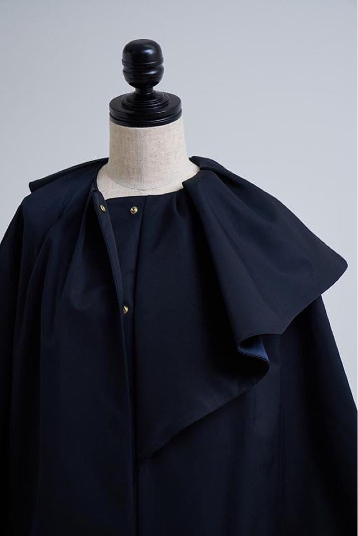 yori ツイルサイドフレアコート - メルカリ