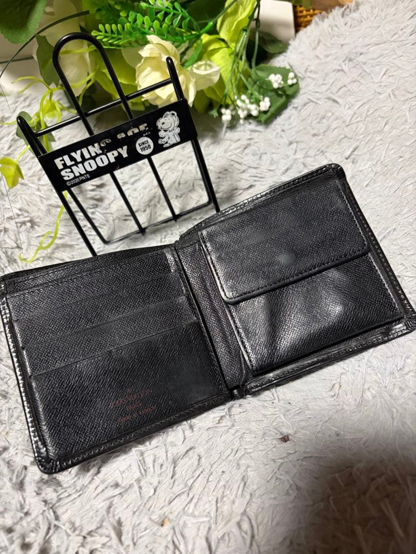 LOUIS VUITTON エピレザー 二つ折り財布 ブラック - メルカリ