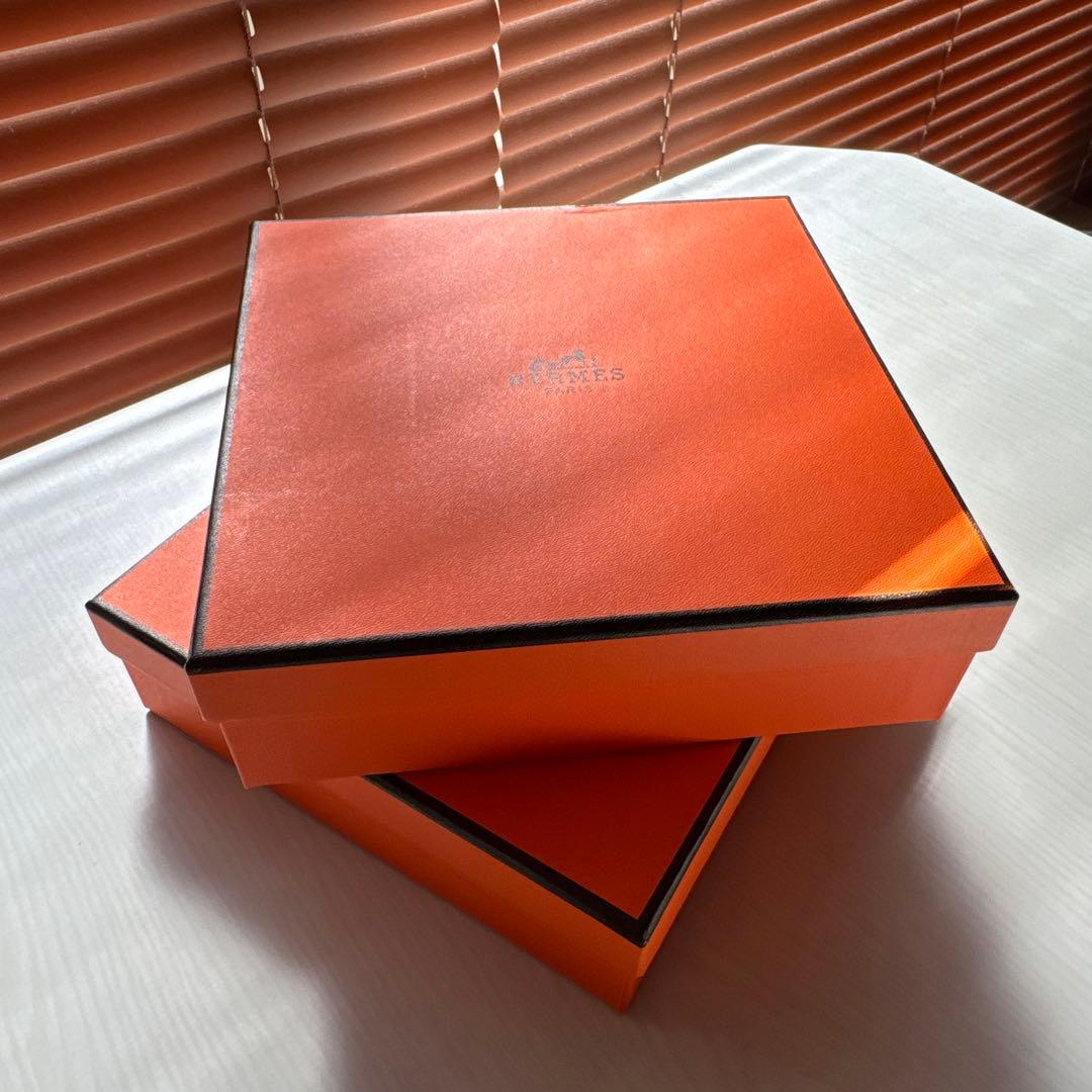 HERMÈS ギフトボックス 2箱 オレンジ - メルカリ