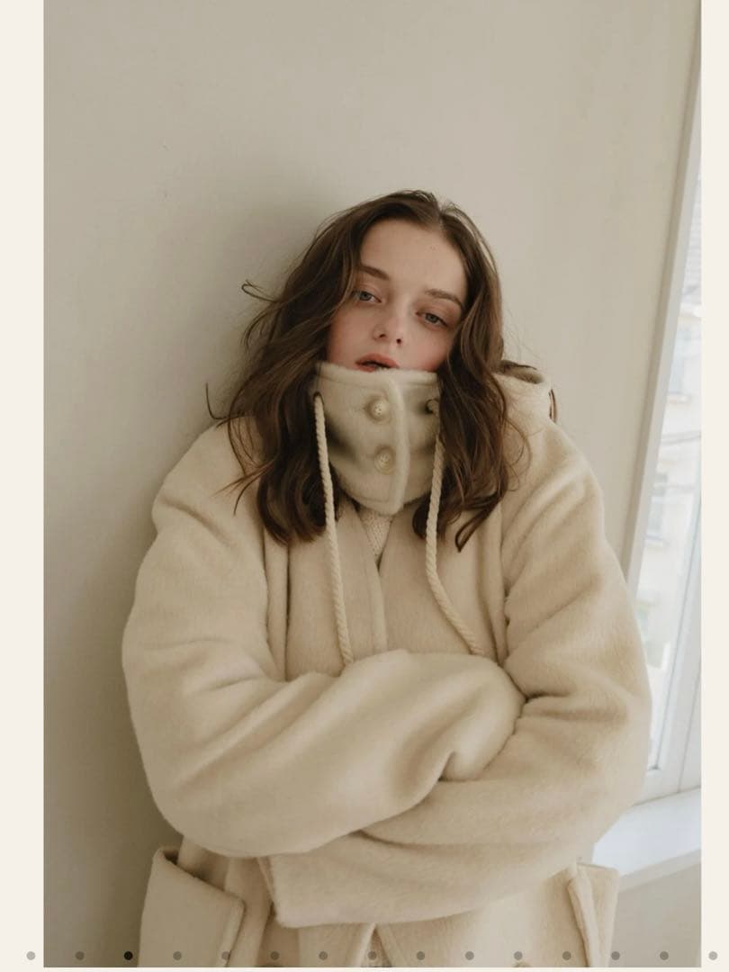 ピヌエ PINUE フード付きノーカラーコート（IVORY） - メルカリ