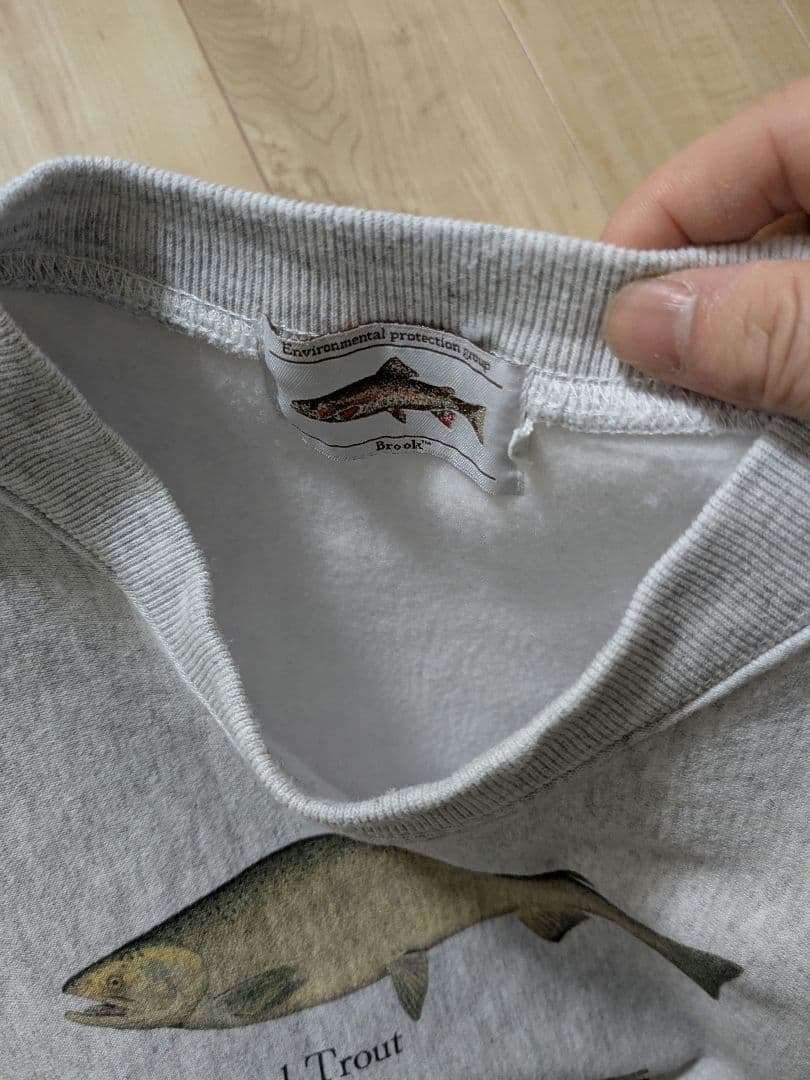 Brook トラウトイラスト付きトレーナー - メルカリ
