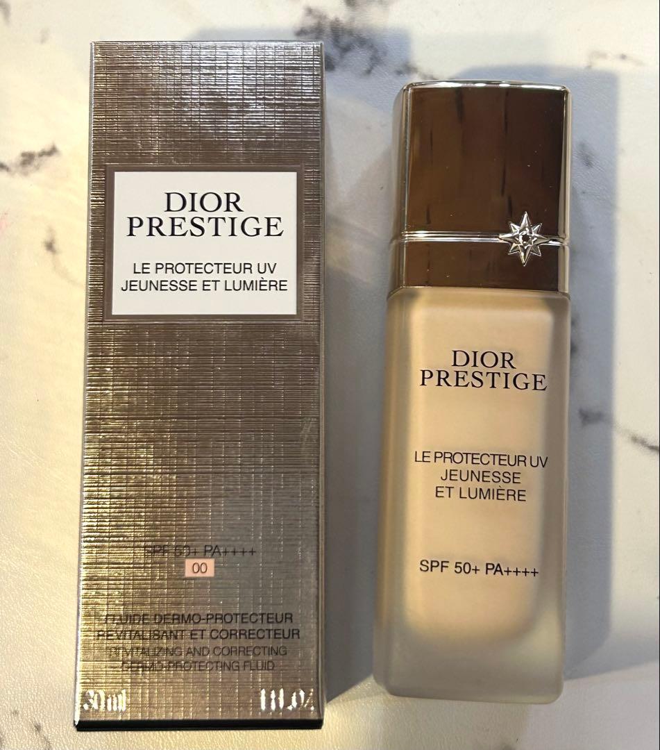 Dior プレステージ　ホワイト ル プロテクター UV ルミエールBB00 DIOR】 プレステージ ホワイト ル プロテクター UV ルミエール (SPF50