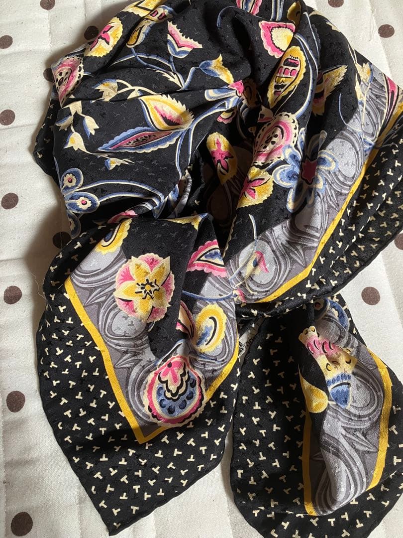 Tiffany & Co. 花柄シルクスカーフ - メルカリ
