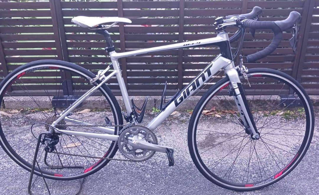 GIANT ロードバイク 11速 105他 送料込 状態良好 値下中 ジャイアント GIANT LIV LANGMA ADVANCED 1 DISC R8000 2022年モデル