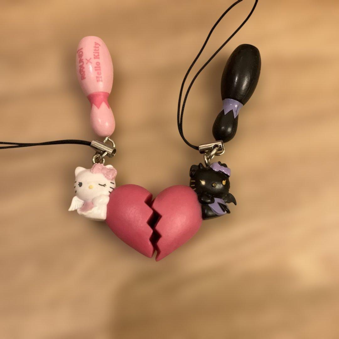 ラウンドワン ハローキティ ストラップ ハート天使＆ハート小悪魔