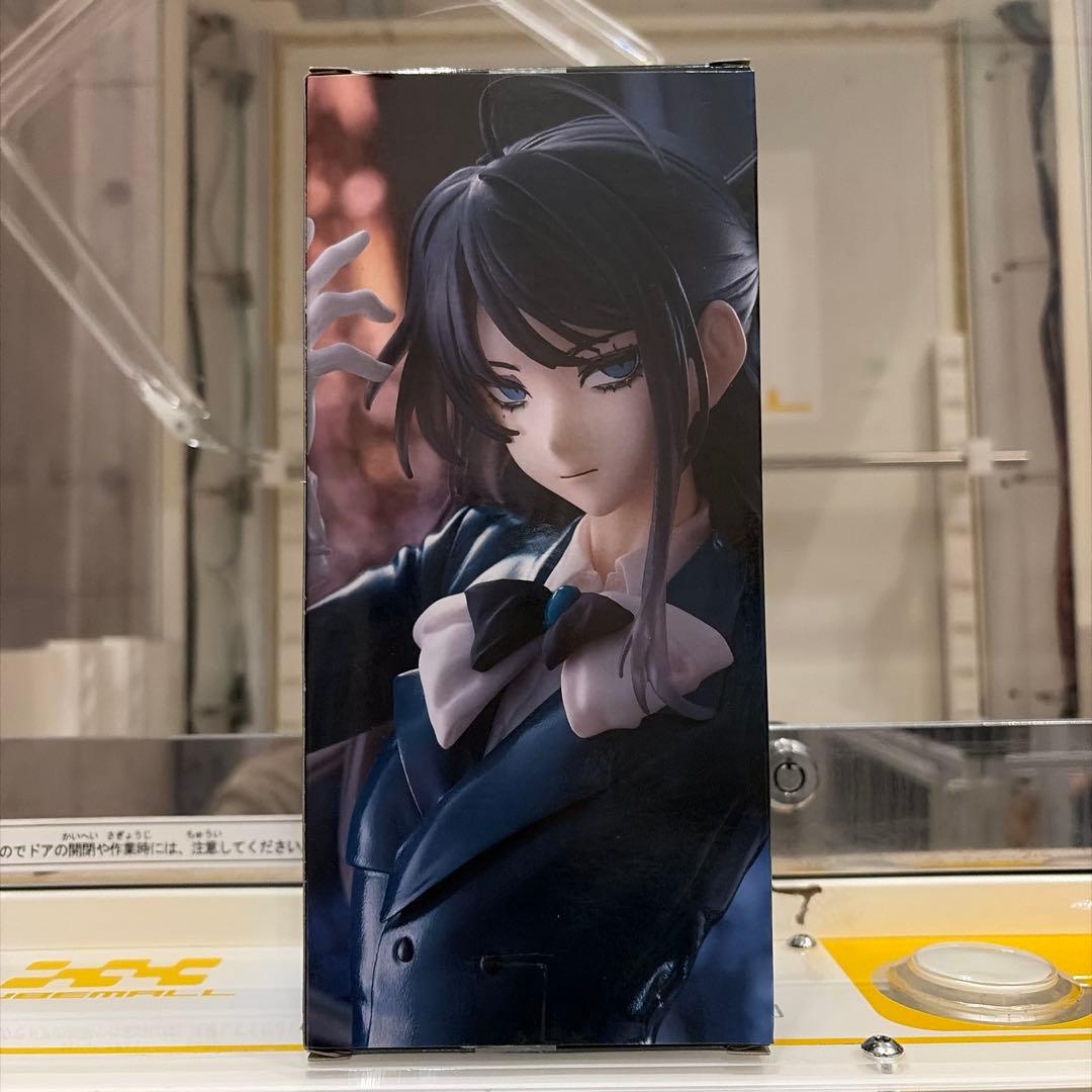 Ado フィギュア Winter ver ラウンドワン限定 - メルカリ