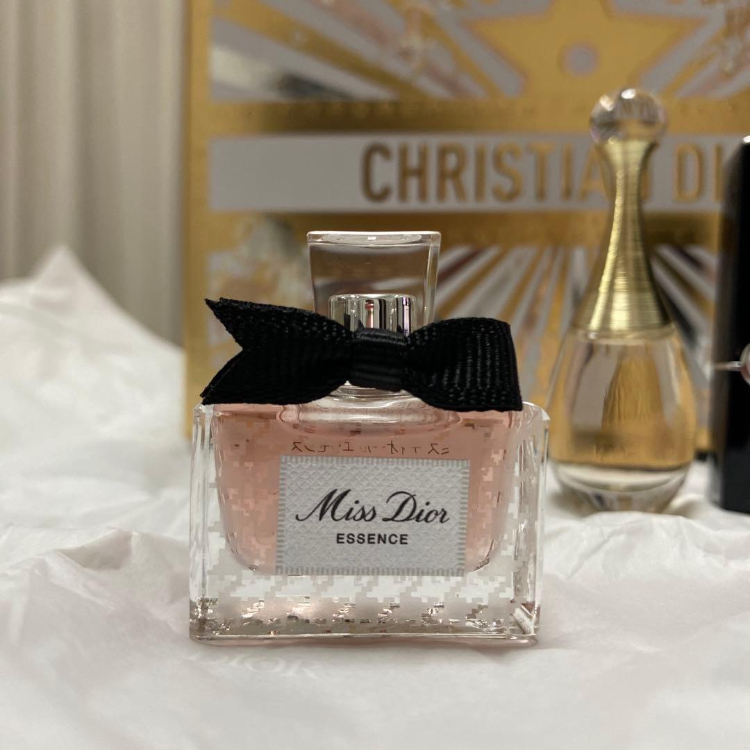 新品】DIOR ホリデーオファー2025 - メルカリ