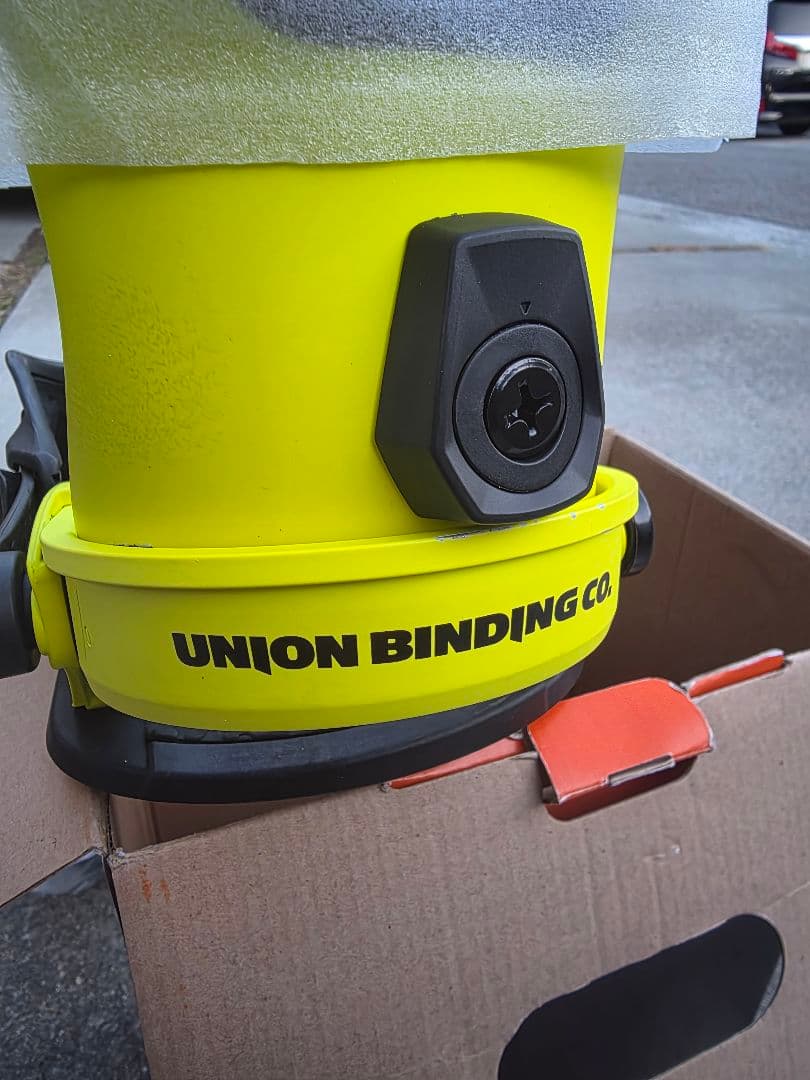 UNION STRATA HAZARD YELLOW Sサイズ - メルカリ