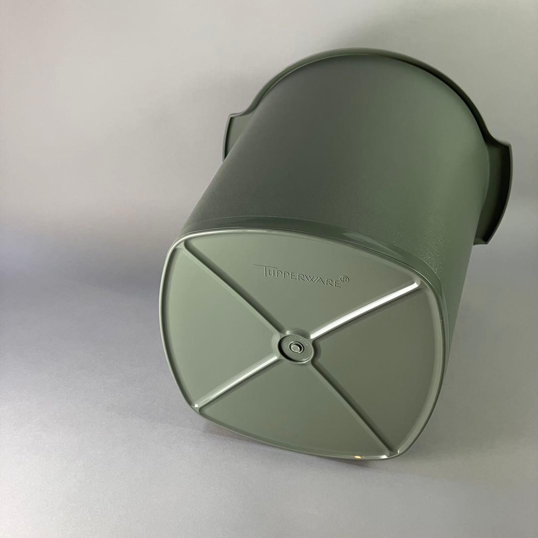 タッパーウェア マキシクイーンデコレーター(11000ml) 本体のみ2点