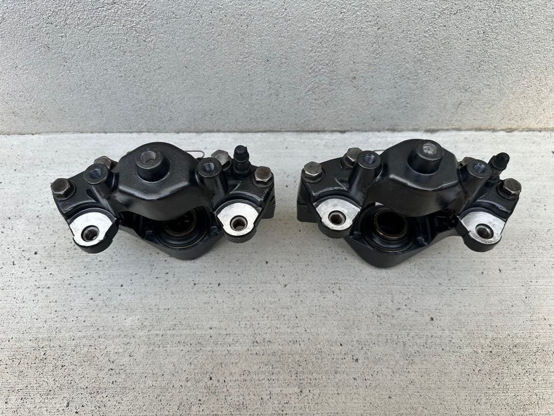 日産純正スカイライン(GT-R32-33-34)リアブレーキキャリパー2pot