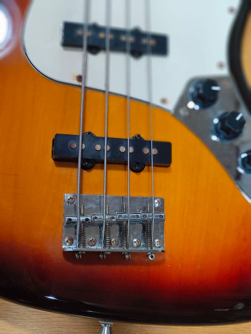 初心者用piAUTAE'Hエレキベース サンバースト 2ピックアップ