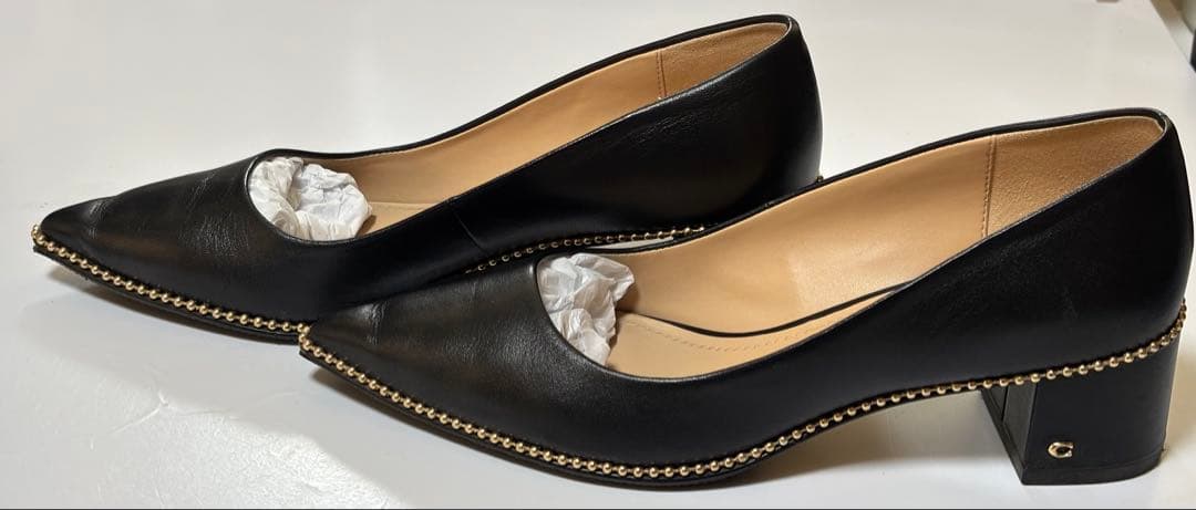 USED】COACHコーチWilla pump スタッズアクセント 24.0