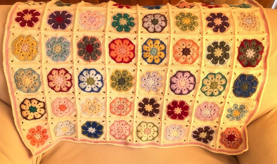 手編み　ブランケット　膝掛け　アフリカンフラワー　モチーフ　マルチカバー アフリカンフラワーモチーフ ブランケット 膝掛け マルチカバー｜Yahoo