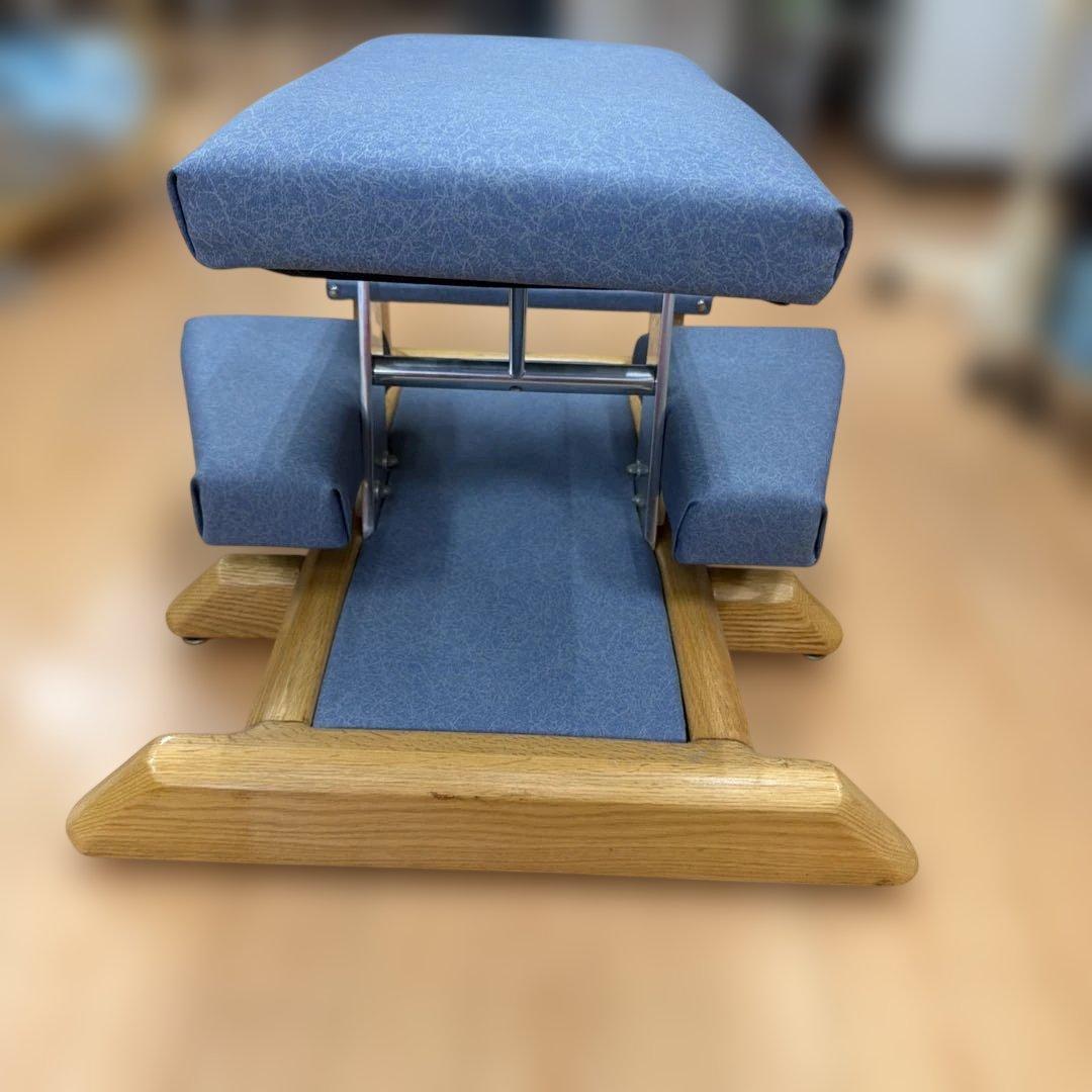 カイロプラクティック 上部頚椎用ニーチェストテーブル - メルカリ