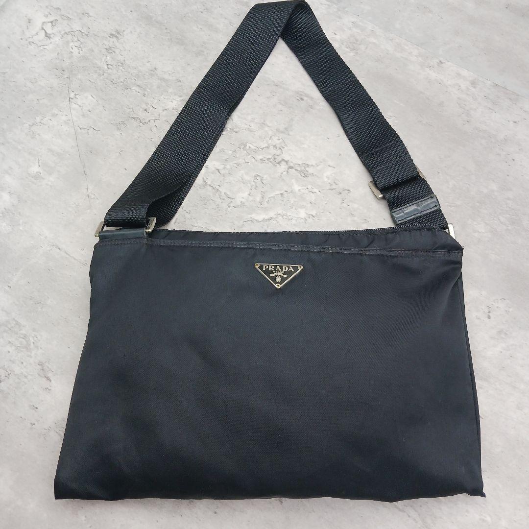 ✨美品✨ プラダ サコッシュ ショルダーバッグ ナイロン 黒 三角ロゴ