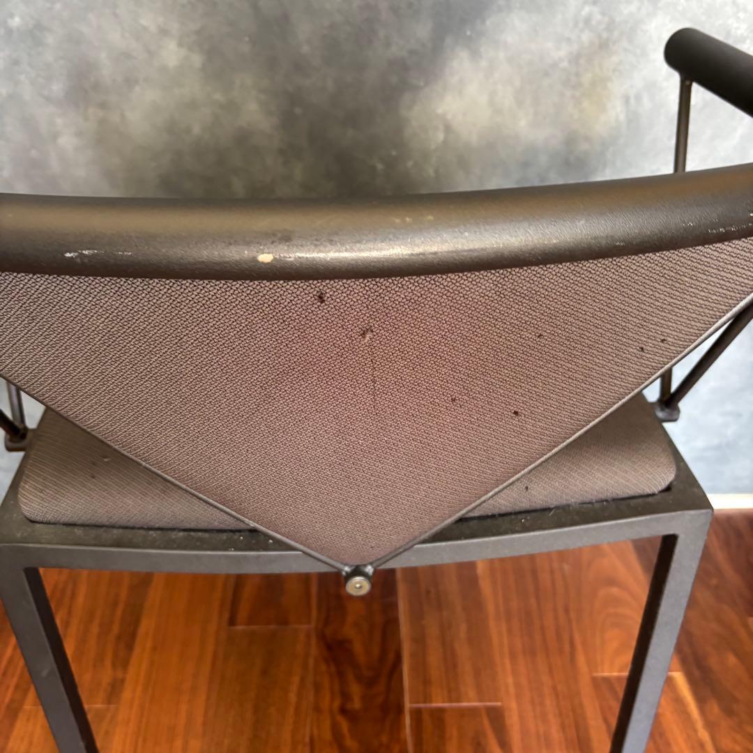 ポストモダンデザインの椅子 ミッドセンチュリー スペースエイジ