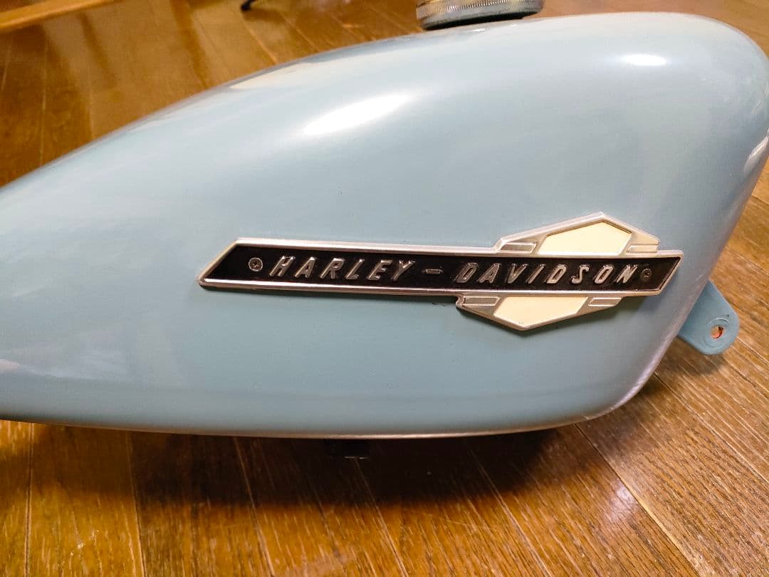 HARLEY-DAVIDSON ハーレー タンク エンブレム 左右セット - メルカリ