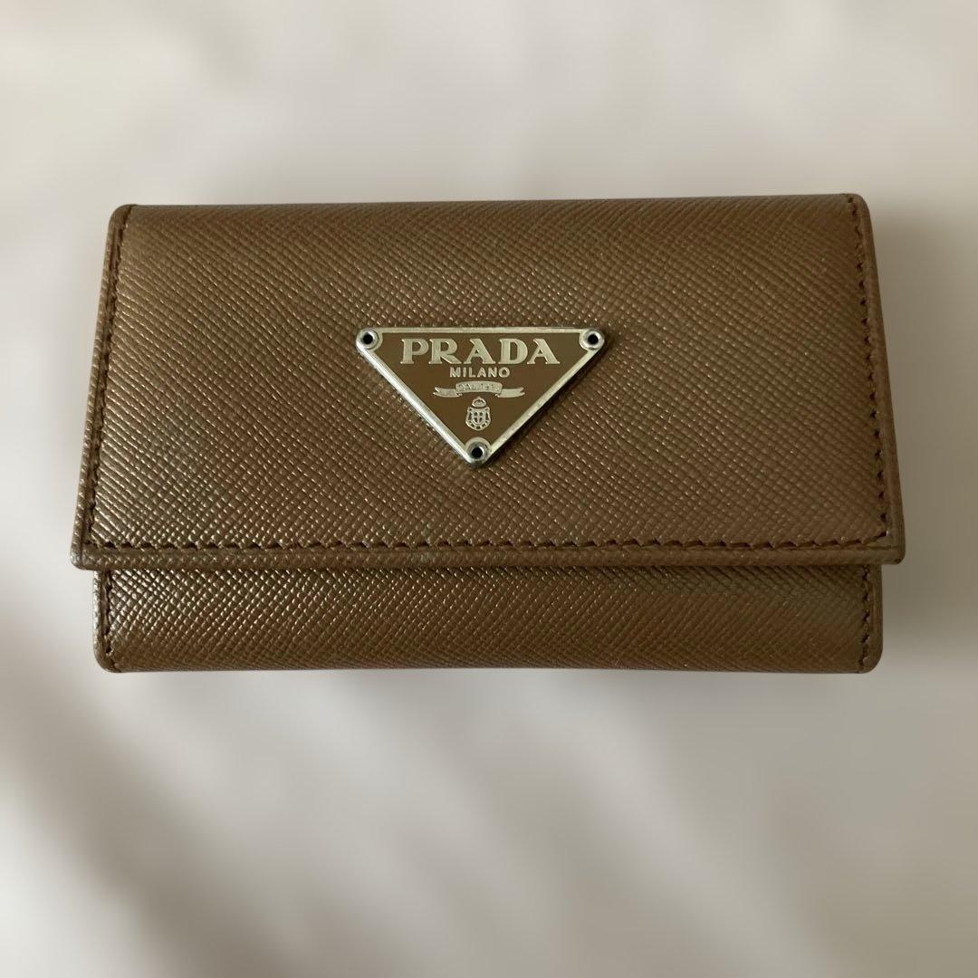PRADA ブラウン レザー キーケース プラダ PRADA SAFFIANO TRIANGOLO 4連キーケース キーリング付き