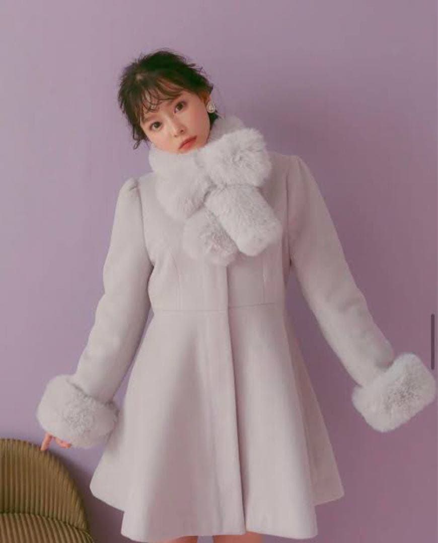 evelyn コート 2022 ピンク オリジナルビジューコート - メルカリ