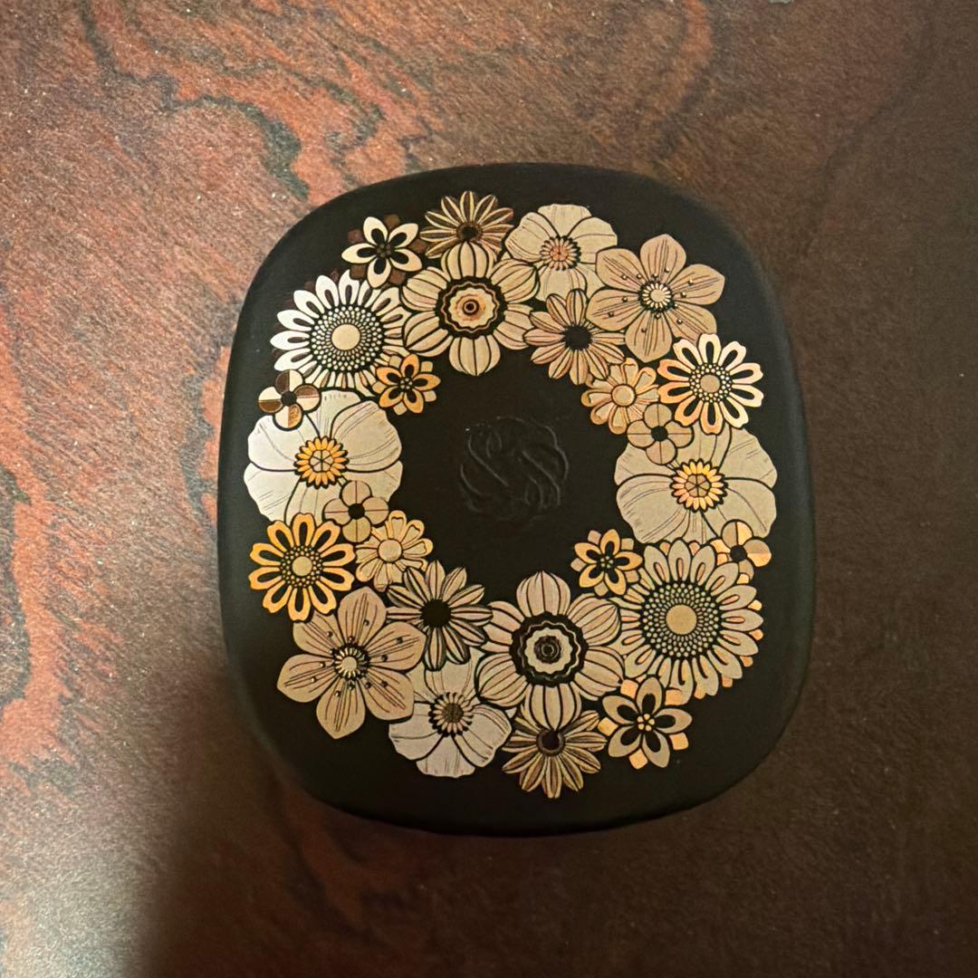 コスメデコルテ コフレ アイシャドウ コスメデコルテ×クリスマスコフレ2024】発売日＆予約日は？｜限定アイ