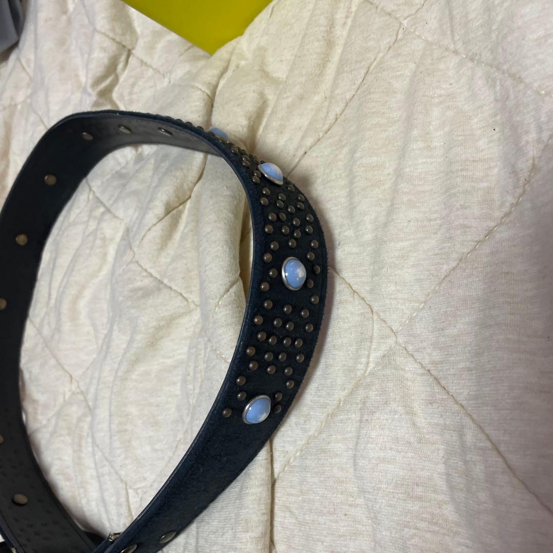 スタッズ付き黒レザーベルト - メルカリ