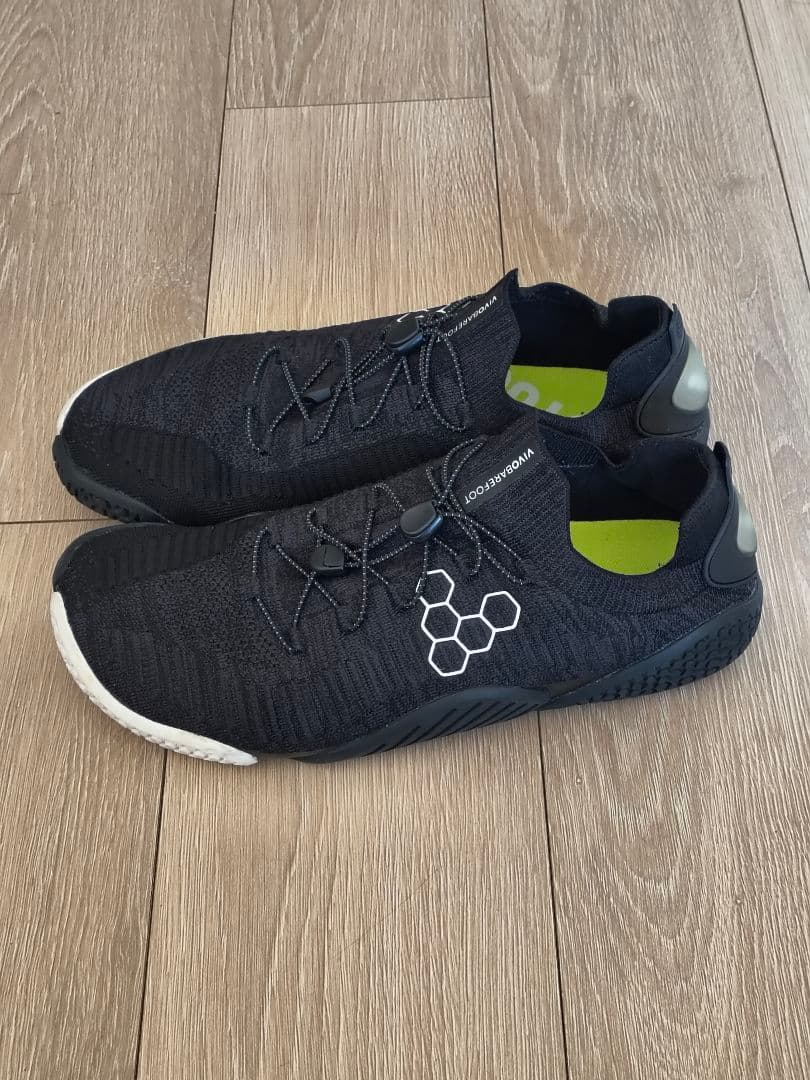 美品】Vivobarefoot Motus EU42 ベアフットシューズ - メルカリ