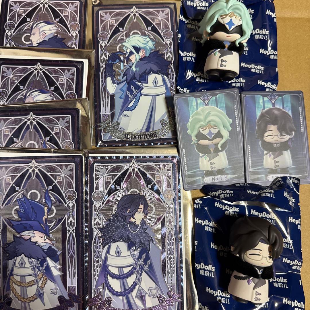 原神　ドットーレ　博士　パンタローネ 富者　フィギュア　ホログラムカード　執行官 原神・公式 カード セット（霜痕与権焔）ファデュイ執行官 ピエロ