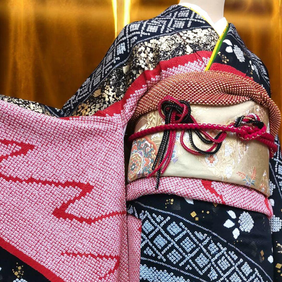 極上品♥憧れの総絞り本鹿子♥最終価格！♦振袖単品販売♥金駒♥鉄板人気の紅白黒