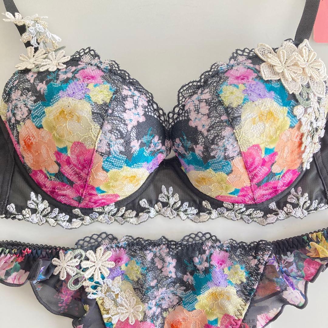 ワコール ルジェ C70/M OB 脇高ブラ ソング タンガ フラワープリント