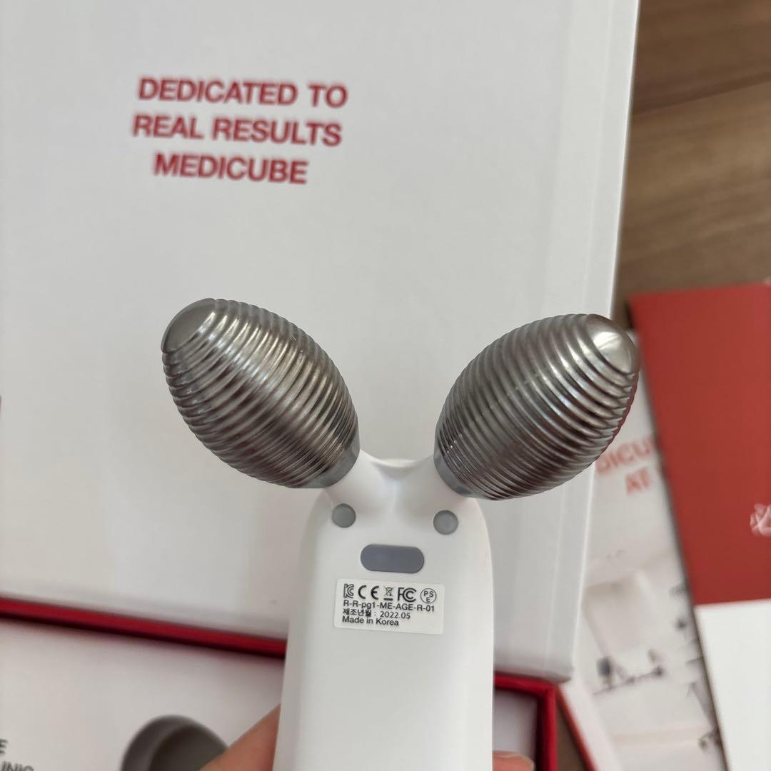 メディキューブ AGE-R DERMA EMS SHOT おまけ付きの通販はau PAY