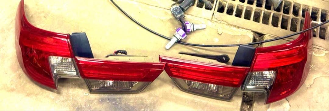 ‼️美品‼️マークX 130系　中期　紅白テール　GRX130 トヨタ（TOYOTA） テールライト GRX130 マークX 130系 テールランプ