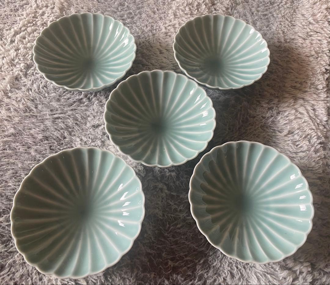 深川製磁　青磁菊割子付け揃　皿5客 有田焼 深川製磁 青磁 菊割小付揃 5客 木箱入り｜Yahoo!フリマ（旧