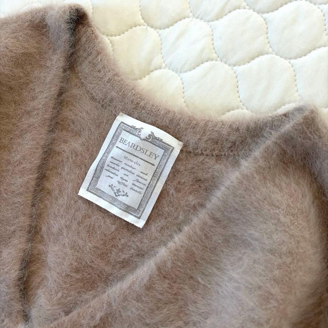 極美品】BEARDSLEY カシミヤ混FOX Vネックニット ベージュ - メルカリ