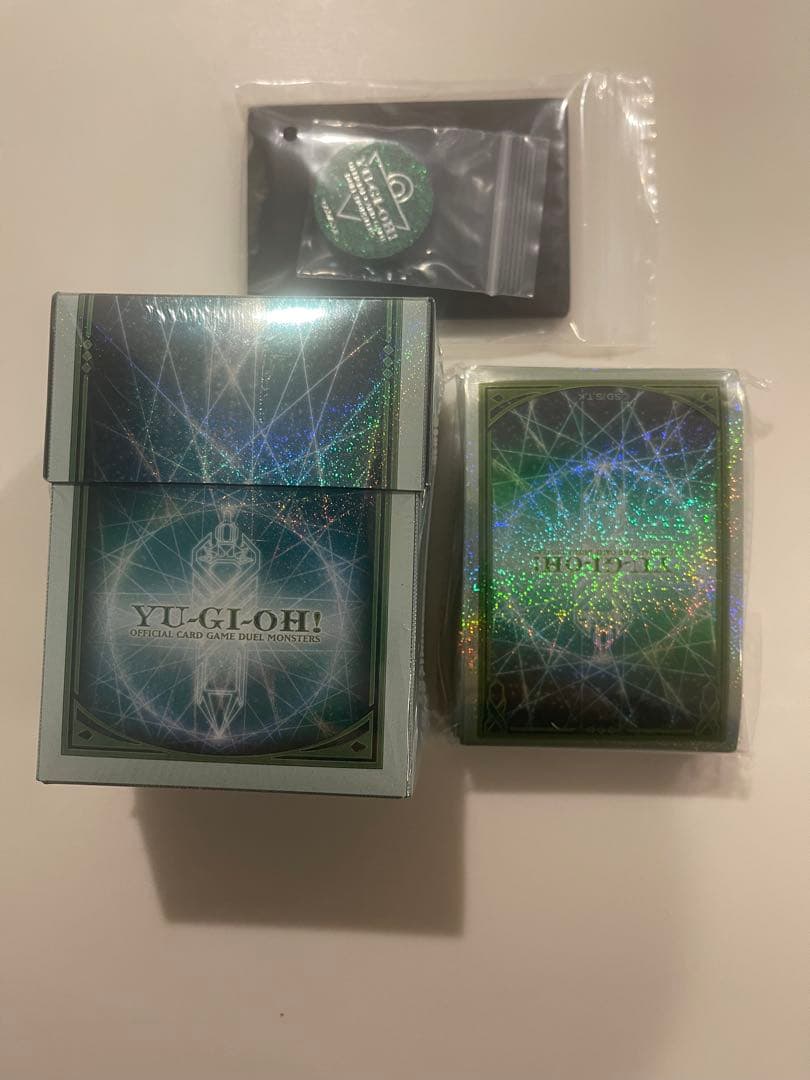 プリズマティックサモン サプライ スリーブ デッキケース2 - メルカリ