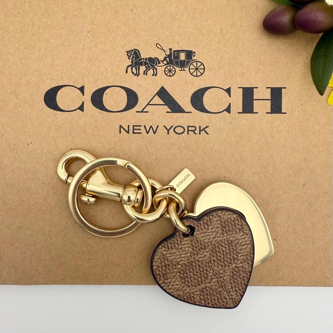 COACH チャーム 大人気！！ ハート シグネチャー キーホルダー 新品