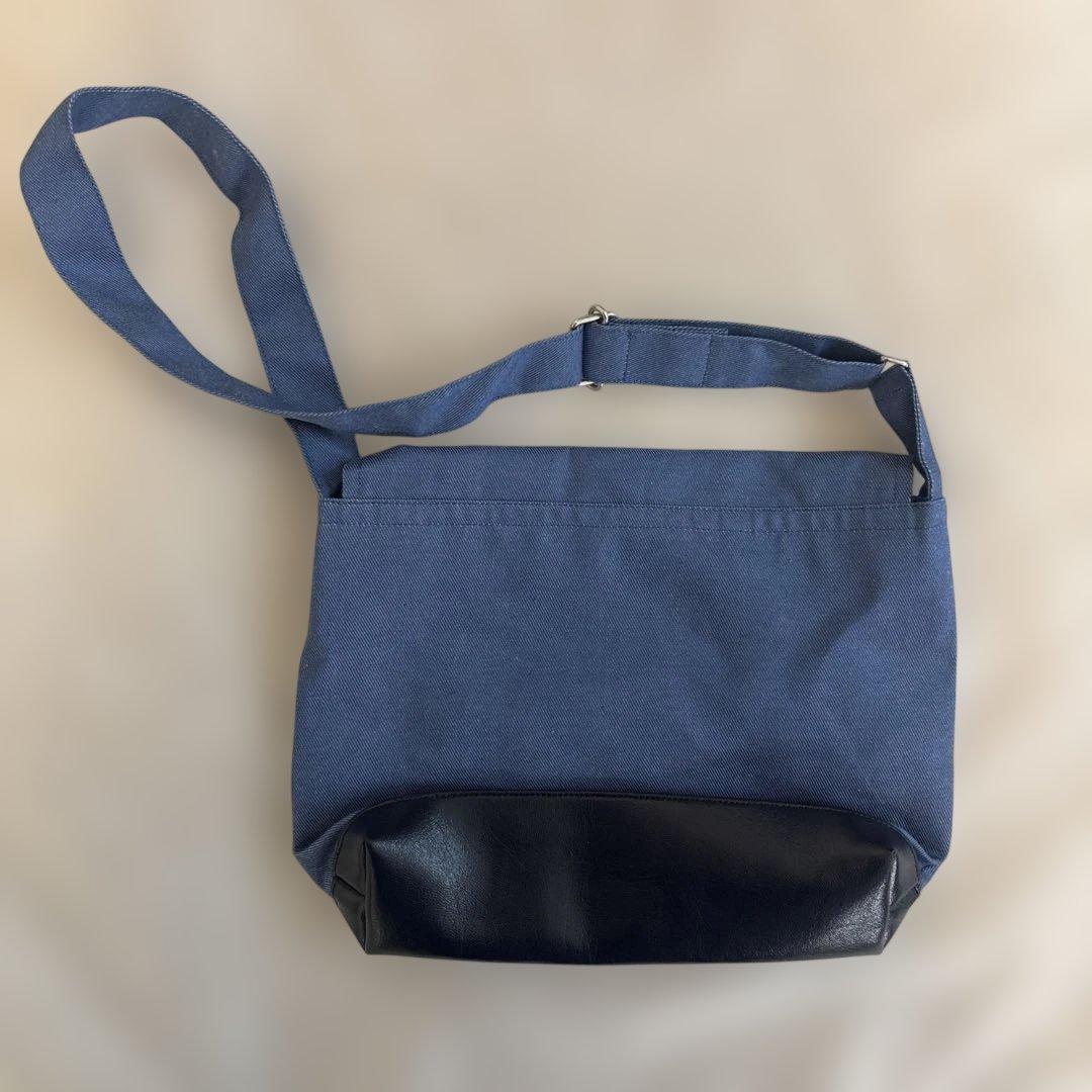 ファミリアクマとウサギ刺繍トートバッグ - メルカリ