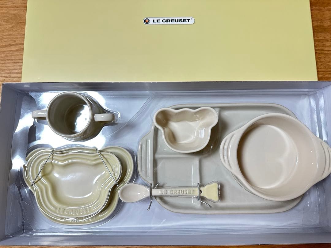 【値下げ】新品未使用　Le Creuset ベビー用食器セット クリーム色 Le Creuset（ル・クルーゼ） ベビー キッズ 子ども用 離乳食 公式