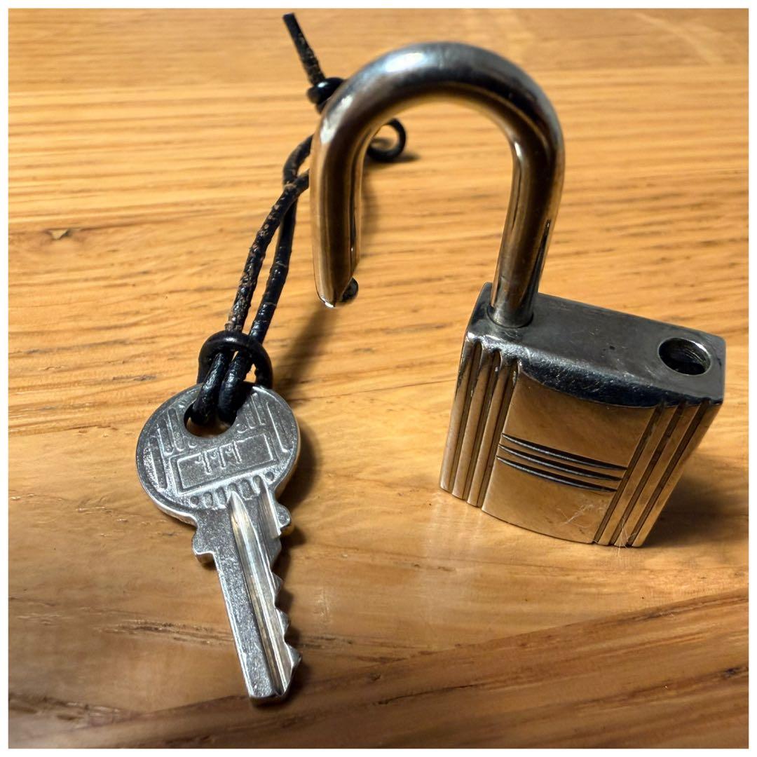 HERMES エルメス カデナ 南京錠＆鍵1本 セット シルバー No.111 - メルカリ