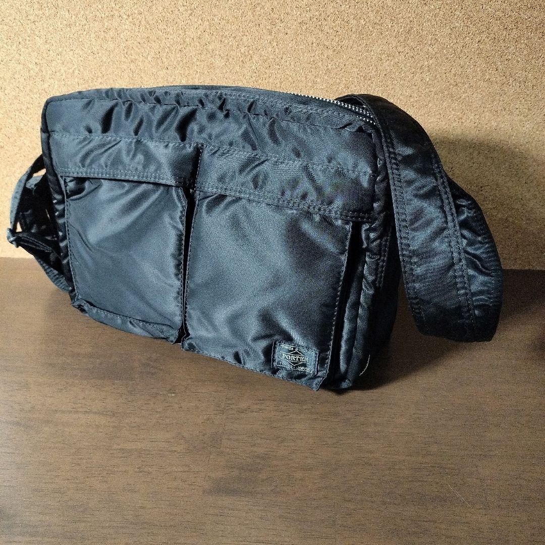 美品 PORTER ショルダーバッグ タンカー ブラック 2層式 Lサイズ TANKER(タンカー) SHOULDER BAG(L) | 吉田カバンホームページ