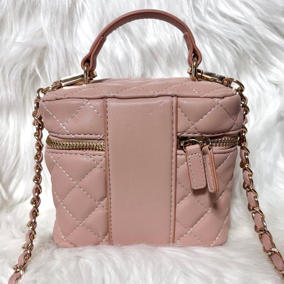 Darich ダーリッチ キルティングスクエアミニバッグ ゴールド金具