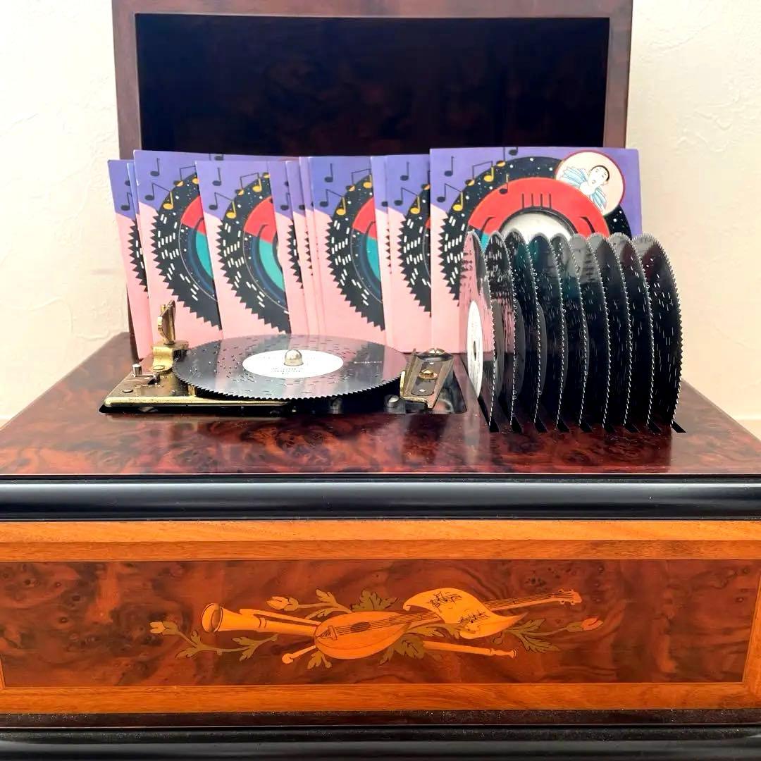 ディスク22枚付き リュージュオルゴール ドーム型クルミ象嵌箱ディスク