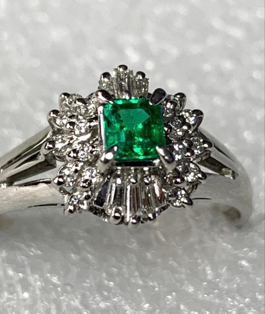 お値下げPt900 エメラルド0.2ct ダイヤモンド0.18ct 4.75ｇ