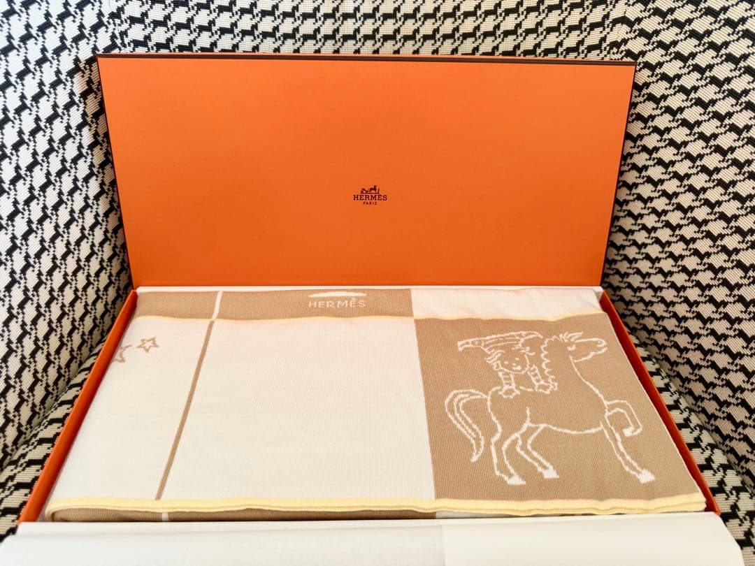 新品未使用 エルメス プレード 《カブリオル》　ベビーギフト ブラケット