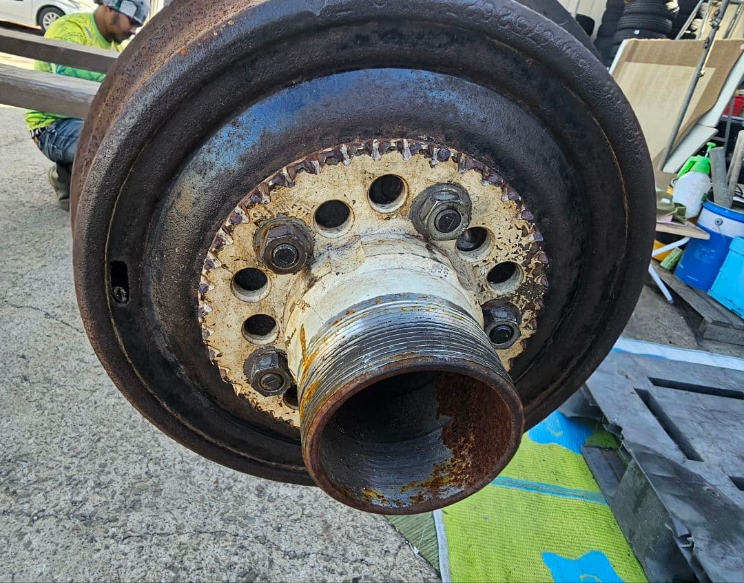 シボレーインパラ ホーシング デフです。 - メルカリ